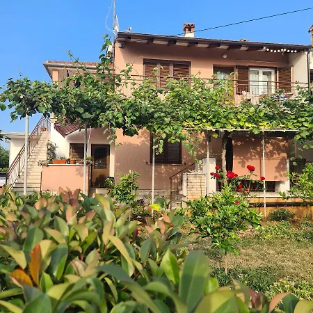 Apartments Ada Rovinj Exterior photo