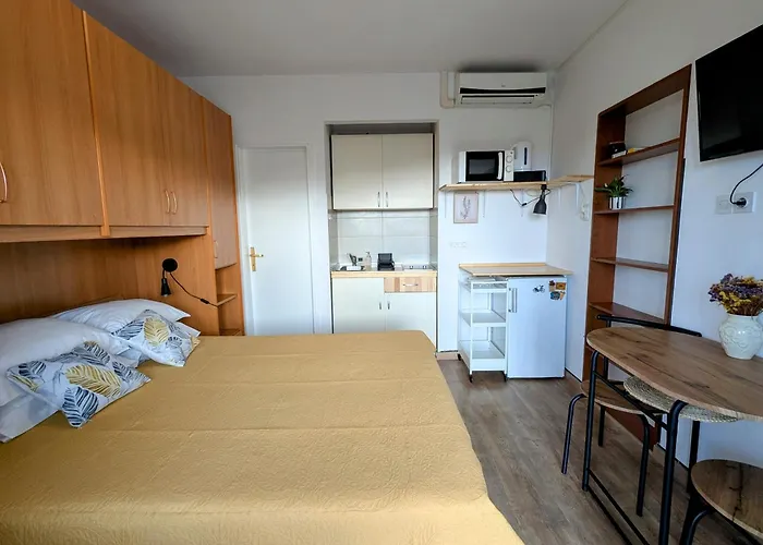 Apartments Ada