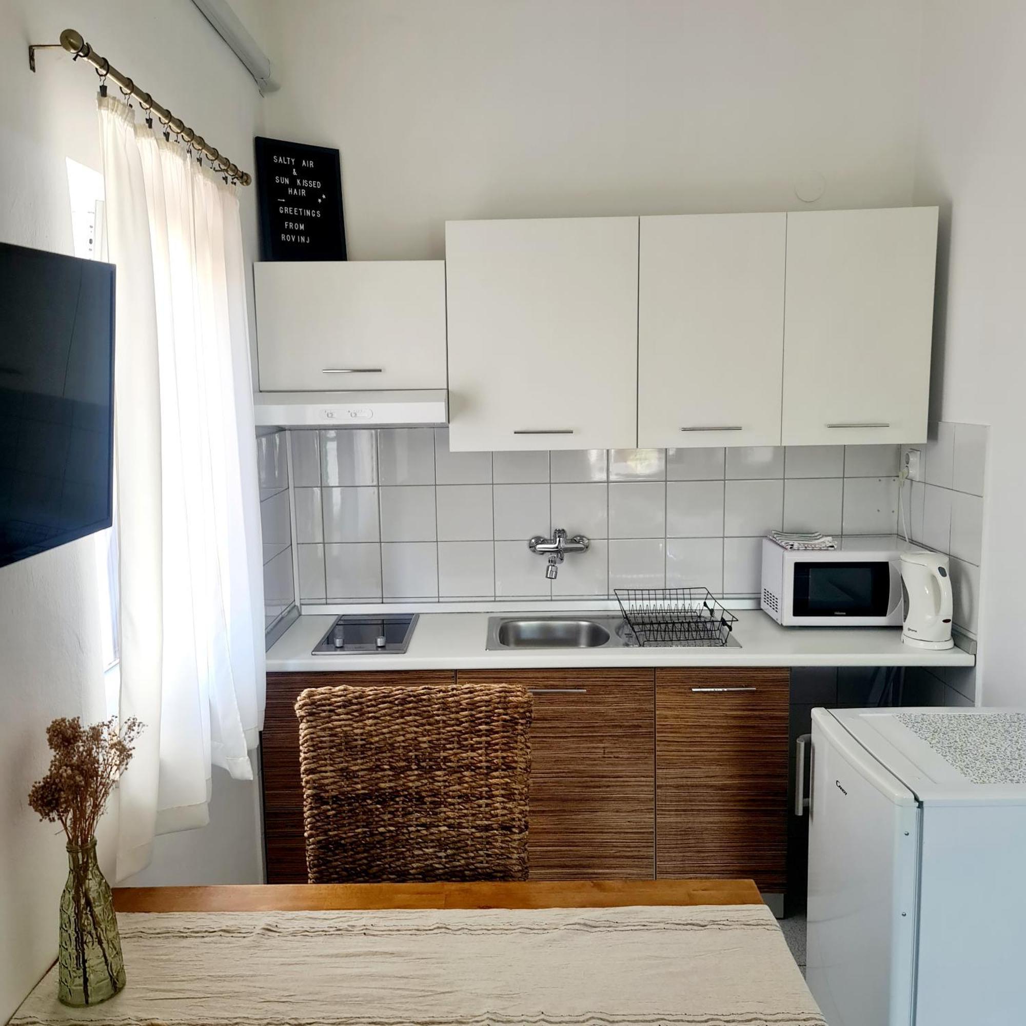 Ada Apartment *